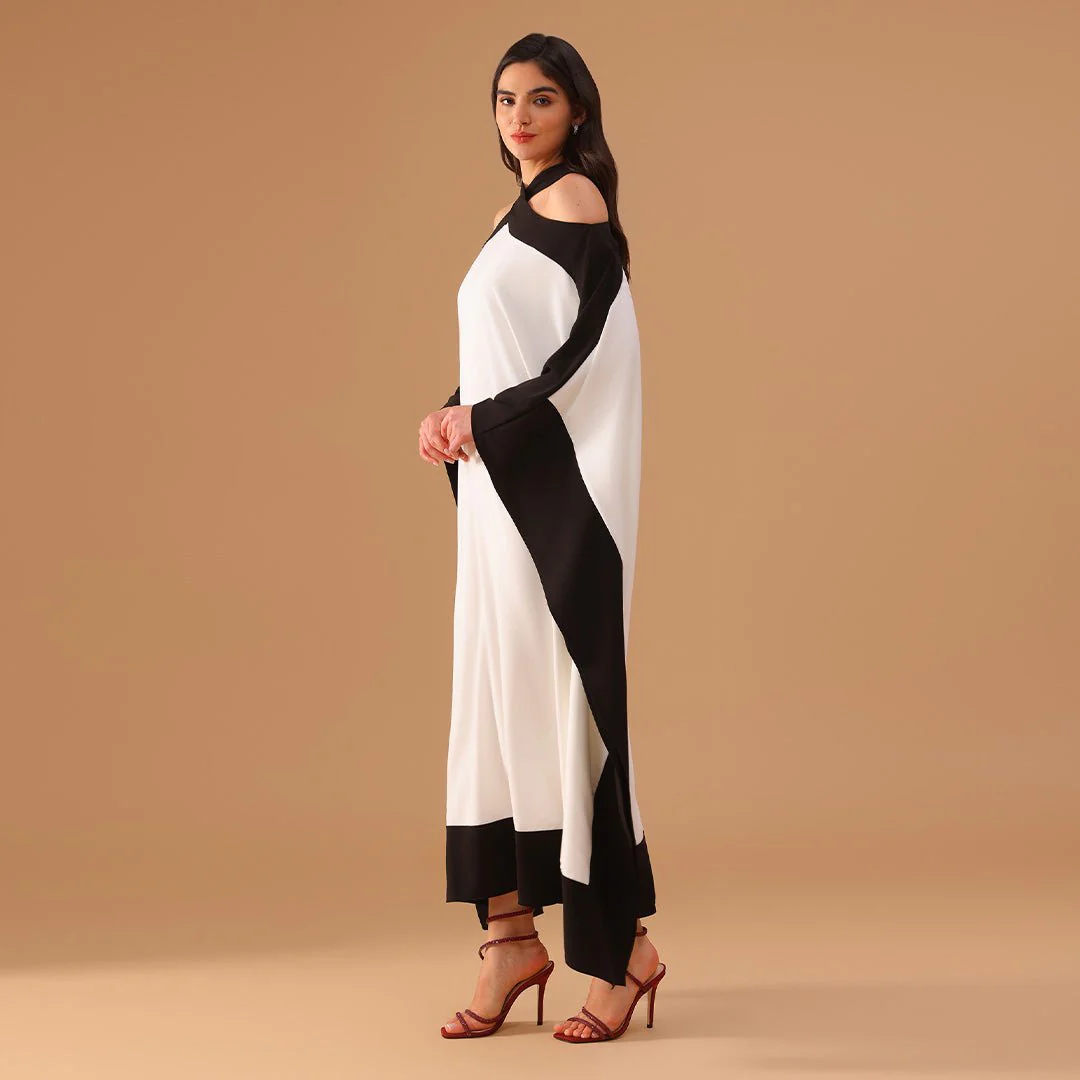 Black and White Halter Neck Bare Shoulders Crepe Kaftan - Image 4