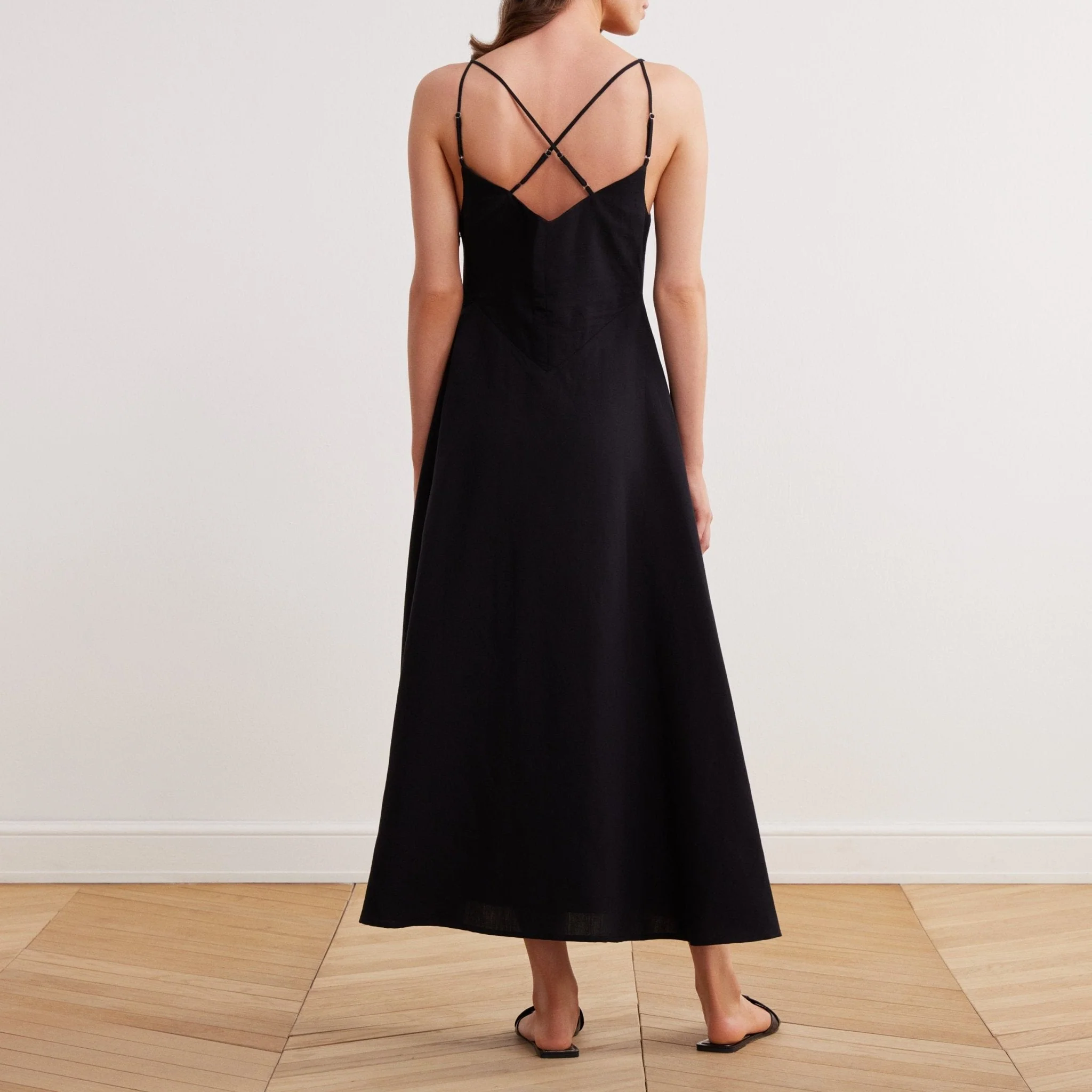 Sleeveless V-neck Fitted Waist Cotton Blended Midi Dress - Image 10