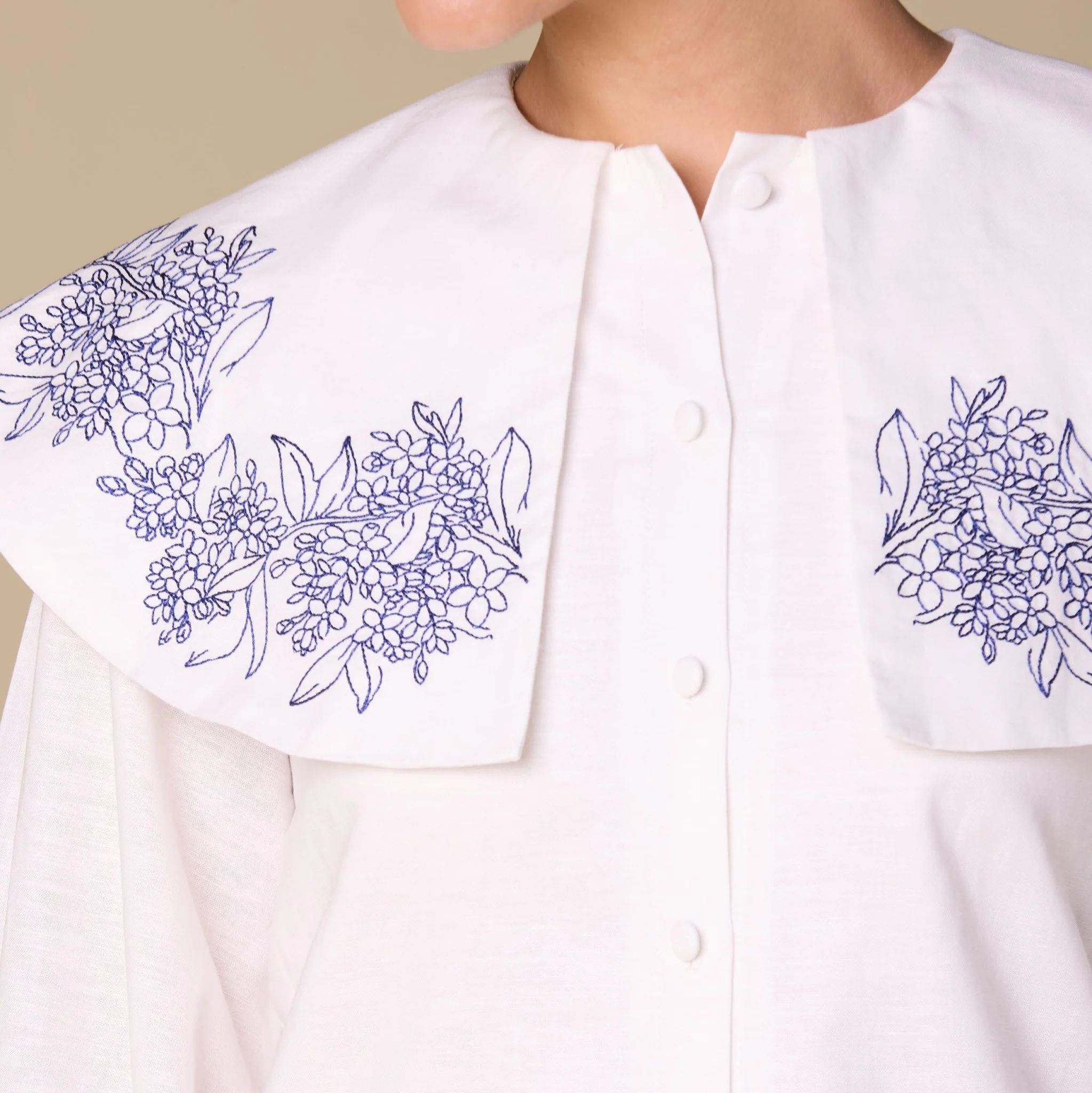 Embroidered Puff Sleeve Linen Top - Image 2