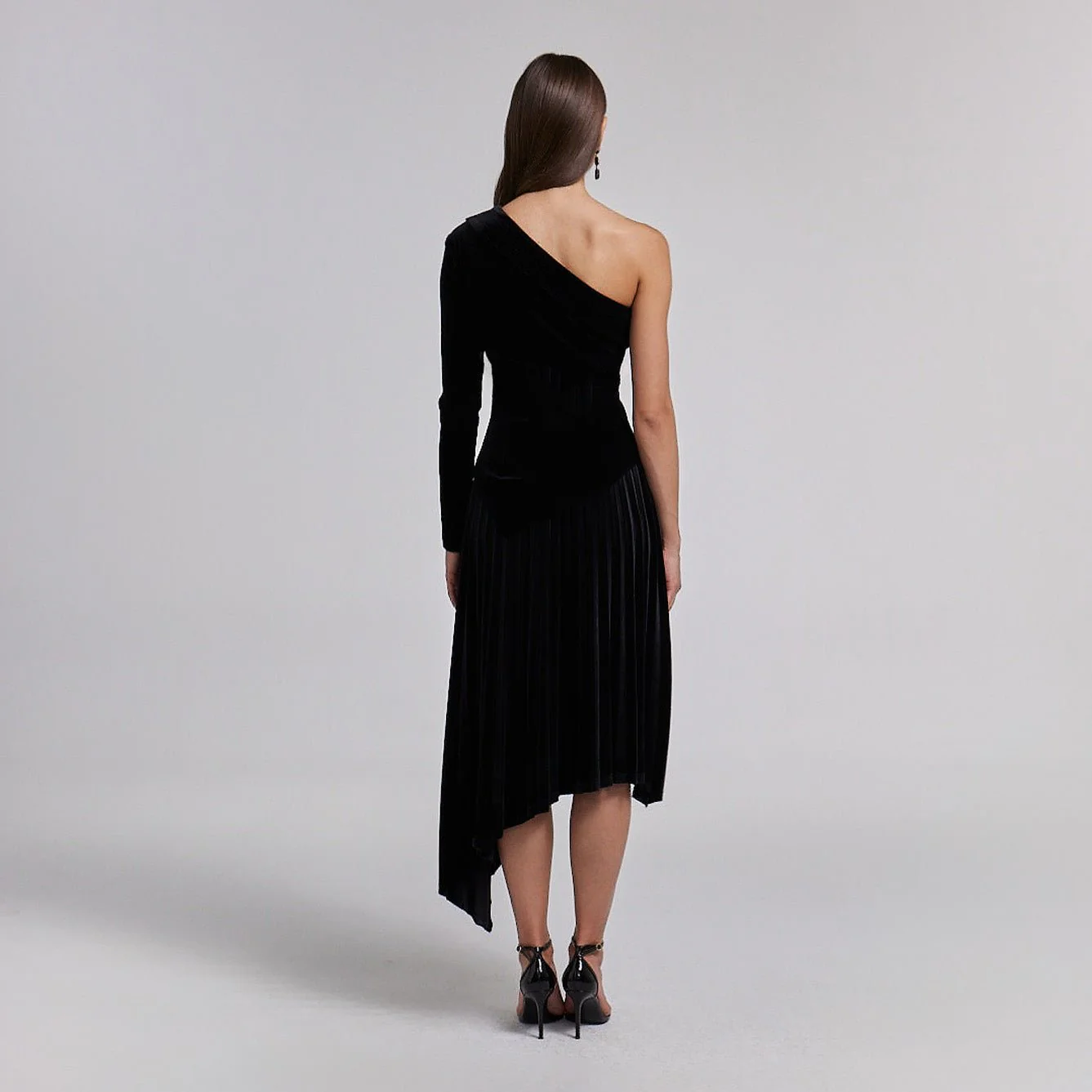 One-Shoulder Velvet Dress with Asymmetric Hemline - Image 2